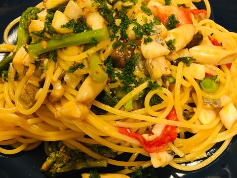 太刀魚と菜の花とぶなクイーンのスパゲティ